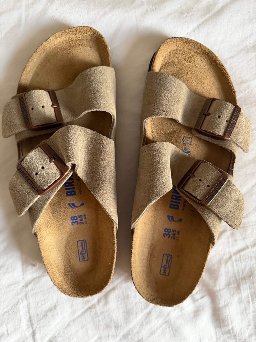 Birkenstock Women’s Arizona Size 38 (7 or 7.5 Suede Sandals Taupe Brand New